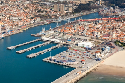 TCL WITH CONTINUOUS WORK BETWEEN CHRISTMAS AND THE NEW YEAR