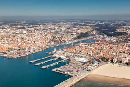 YILPORT LEIX&Otilde;ES MAINTAINS LEADERSHIP IN IMPORT-EXPORT