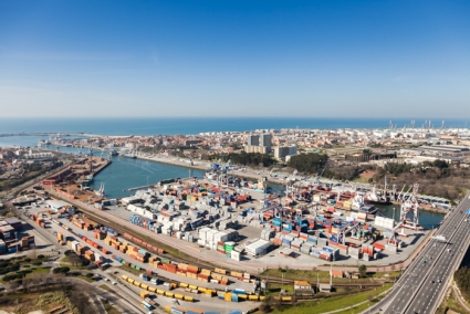 30 SHIPS "YIELDED" 10,00O TEU