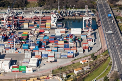 YILPORT LEIX&Otilde;ES AGAIN ABOVE 3,000 TEU / DAY