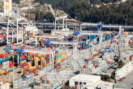 YILPORT LEIX&Otilde;ES WITH NEW RECORD OF 685,000 TEU