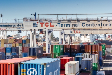 YILPORT LEIX&Otilde;ES DE NOVO ACIMA DOS 3.000 TEU/DIA